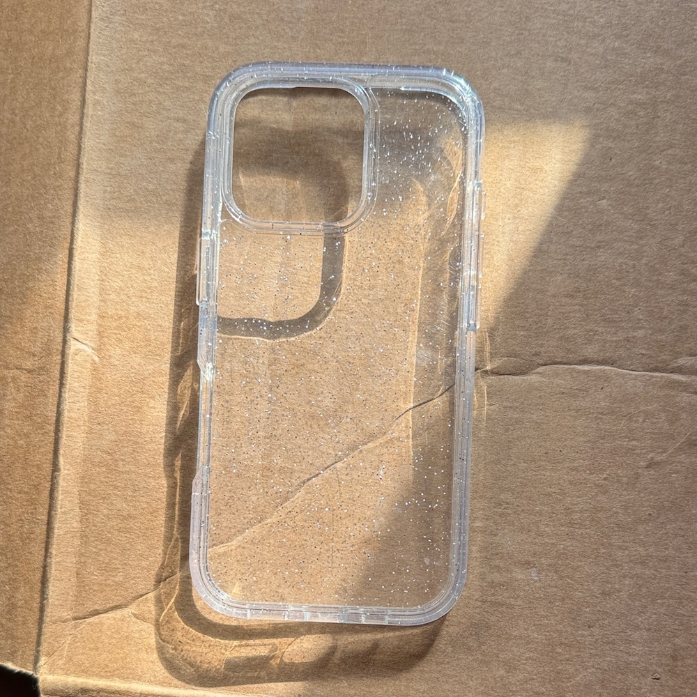 iPhone 16 pro Clear Glitter Phone Case